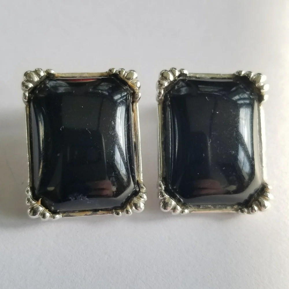 Vintage clip earrings black cabochon rectangle